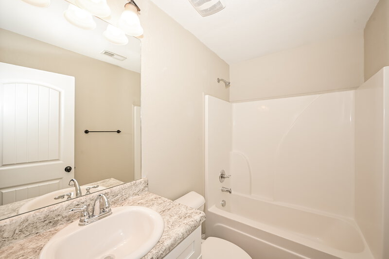 2,255/Mo, 1217 Catawba Way Murfreesboro, TN 37130 Bathroom View