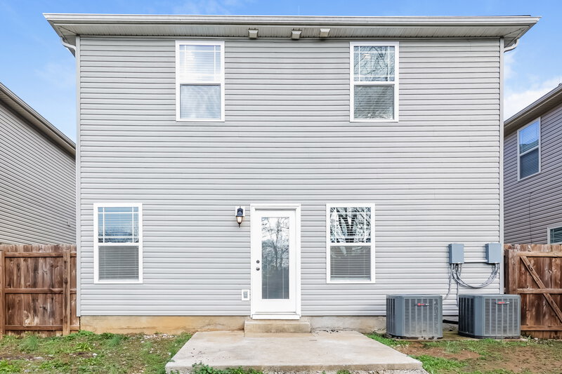 2,300/Mo, 1217 Catawba Way Murfreesboro, TN 37130 Rear View