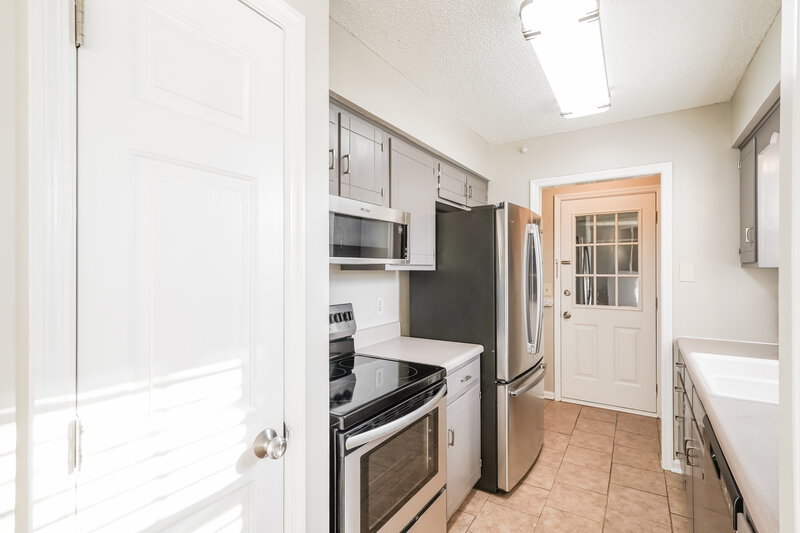 2,020/Mo, 1220 Reelfoot Cir Nashville, TN 37214 Kitchen View