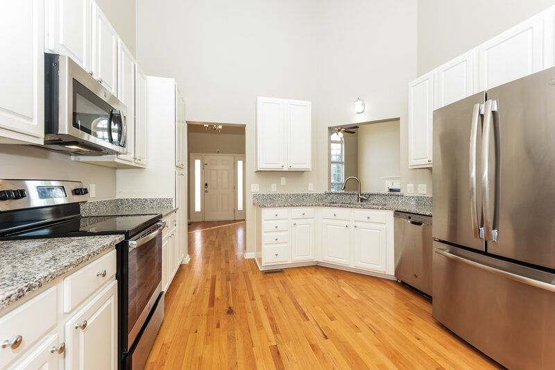 2,375/Mo, 4816 Aaron Dr Antioch, TN 37013 Kitchen View