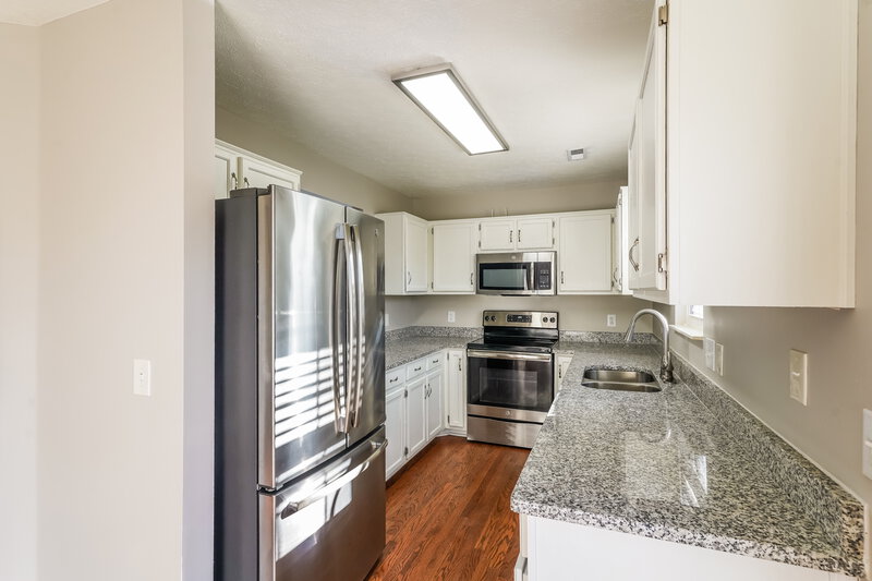 1,900/Mo, 720 Ansley Ct Antioch, TN 37013 Kitchen View