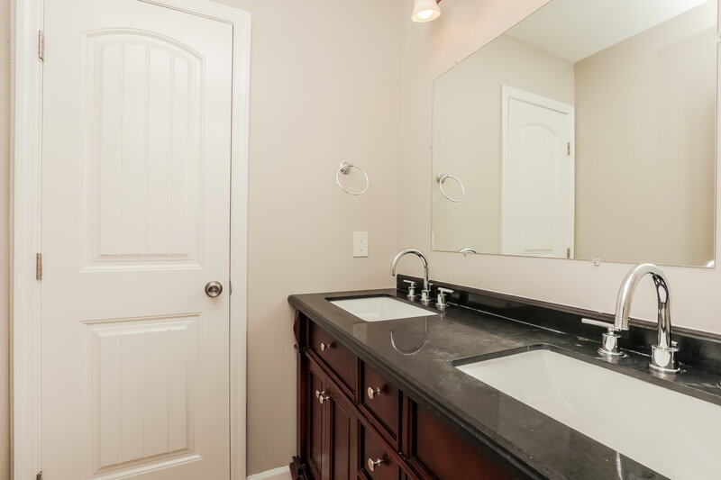 2,155/Mo, 3148 Skinner Dr Antioch, TN 37013 Bathroom View