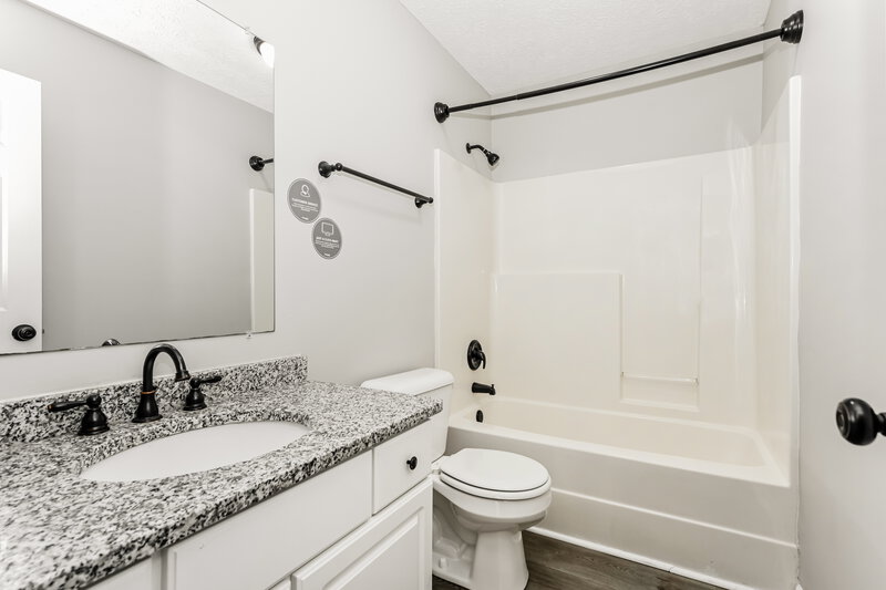 2,610/Mo, 6225 Tuckaleechee Ln Antioch, TN 37013 Bathroom View