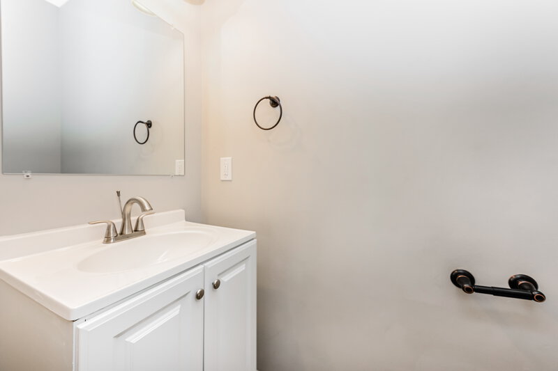 2,610/Mo, 6225 Tuckaleechee Ln Antioch, TN 37013 Powder Room View