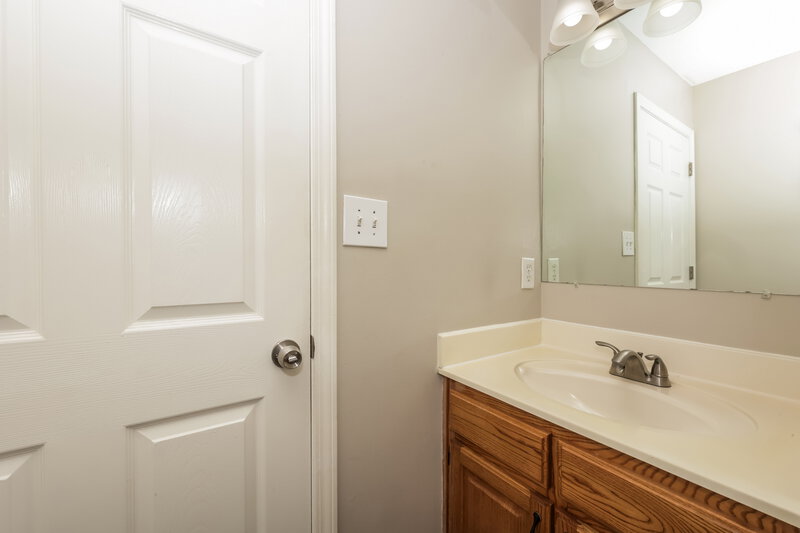 2,045/Mo, 3013 Candlelite Dr Spring Hill, TN 37174 Main Bathroom View 2