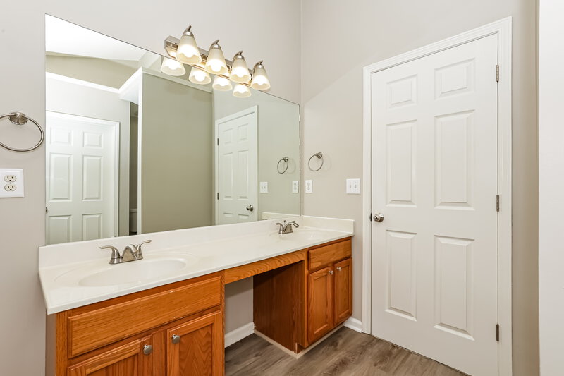 2,160/Mo, 2907 Churchill Ln Thompsons Station, TN 37179 Main Bathroom View 2