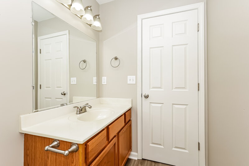 2,160/Mo, 2907 Churchill Ln Thompsons Station, TN 37179 Bathroom View
