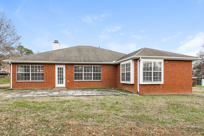 2,100/Mo, 204 Trophy Court Thompsons Station, TN 37179 Rear View