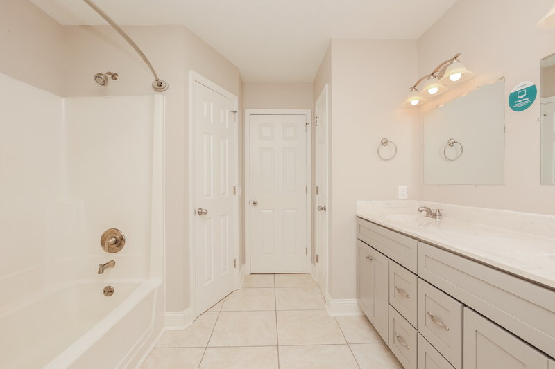 2,393/Mo, 418 Oakhaven Dr Smyrna, TN 37167 Main Bathroom View 2