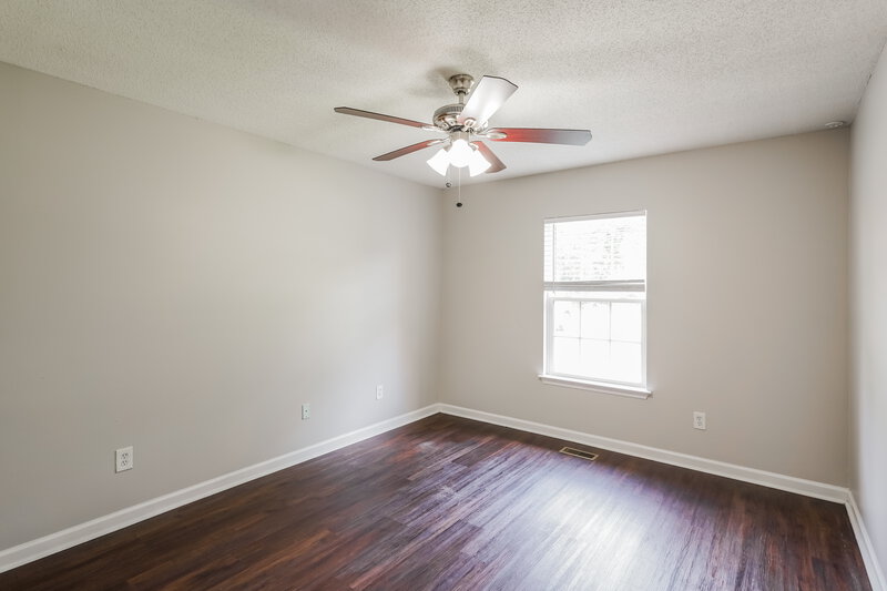 1,950/Mo, 4440 Lavergne Couchville Pike Antioch, TN 37013 Main Bedroom View