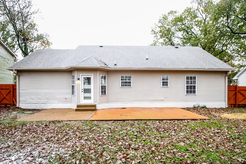 2,165/Mo, 696 Hollandale Rd La Vergne, TN 37086 Rear View