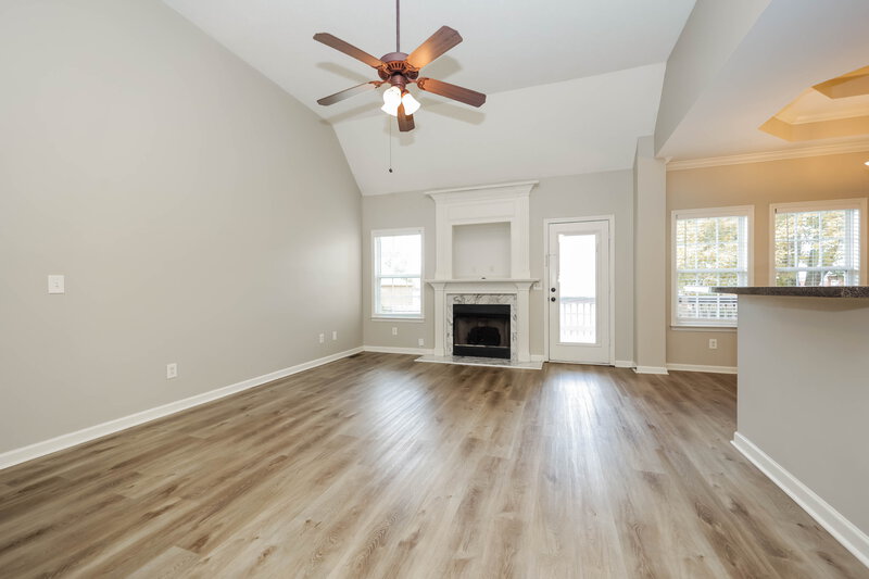 2,185/Mo, 2625 Dorset St Murfreesboro, TN 37130 Living Room View