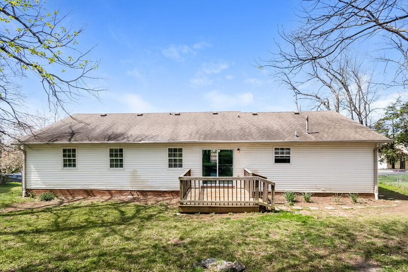 2,115/Mo, 3105 Roundwood Forest Ln Antioch, TN 37013 Rear View