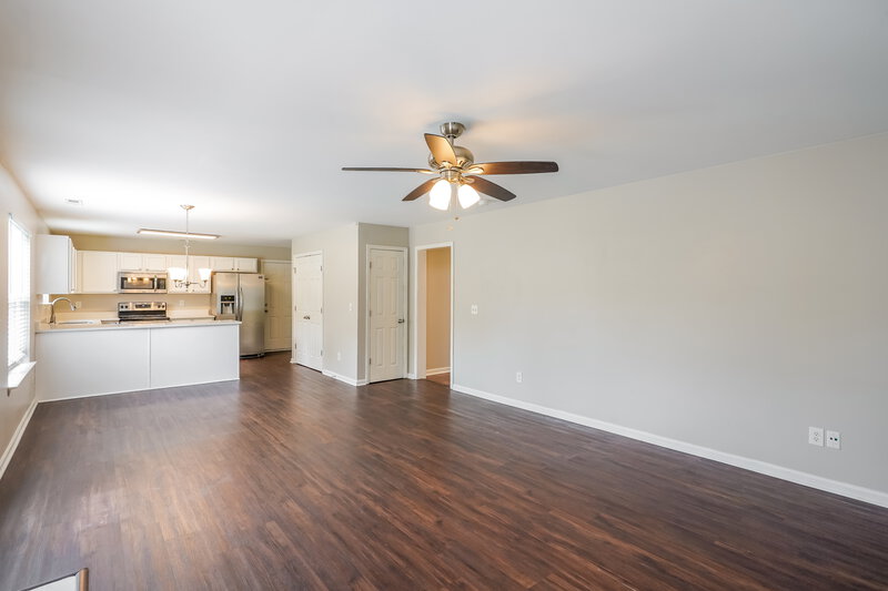 2,320/Mo, 1514 Winter Ct Spring Hill, TN 37174 Living Room View 2