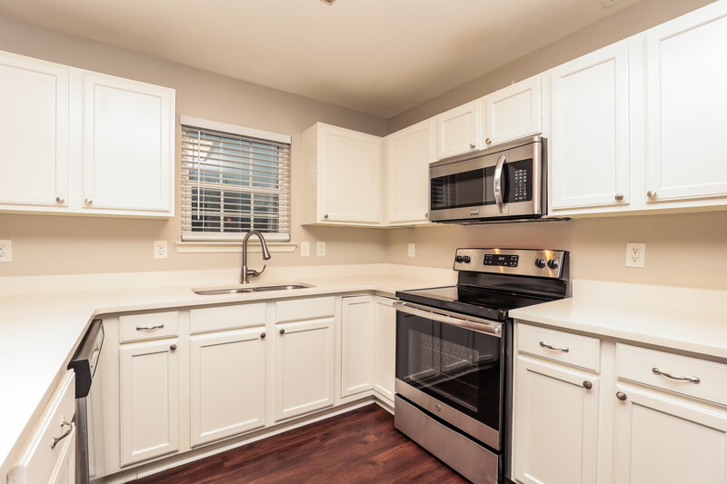2,515/Mo, 1514 Winter Ct Spring Hill, TN 37174 Kitchen View 2