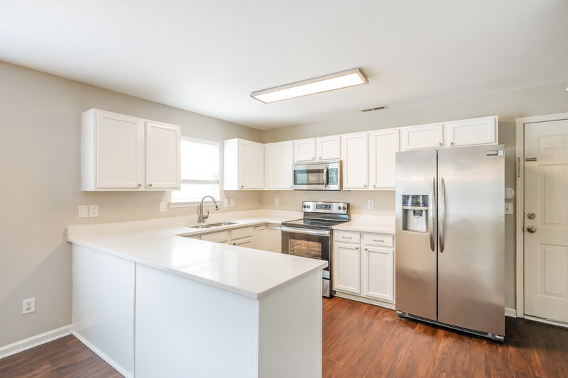 2,320/Mo, 1514 Winter Ct Spring Hill, TN 37174 Kitchen View 2