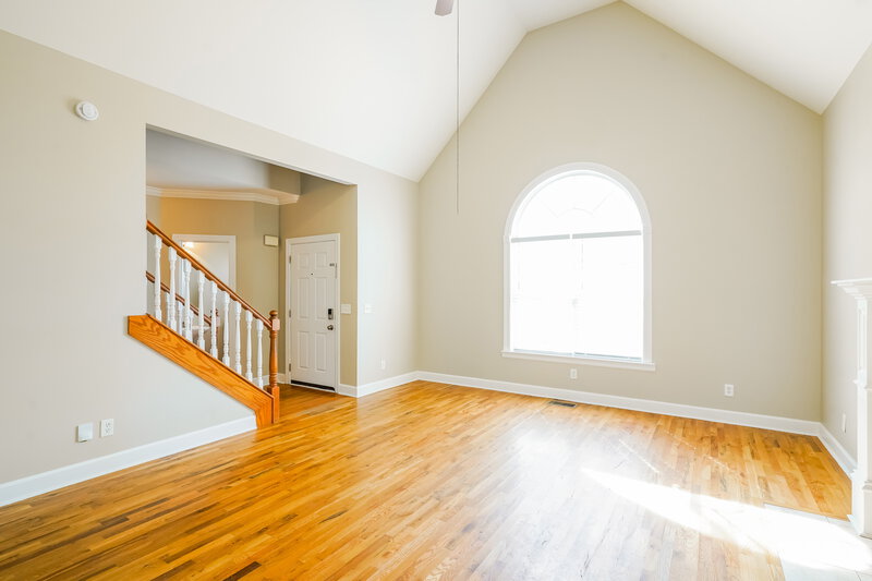 2,735/Mo, 241 Conquest Rd Murfreesboro, TN 37128 Living Room View 2
