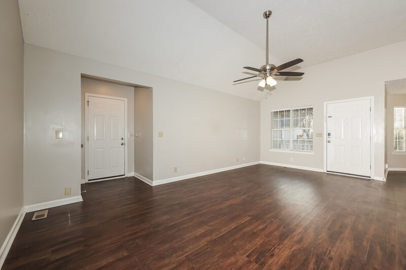 1,765/Mo, 3925 Calumet Dr Antioch, TN 37013 Living Room View