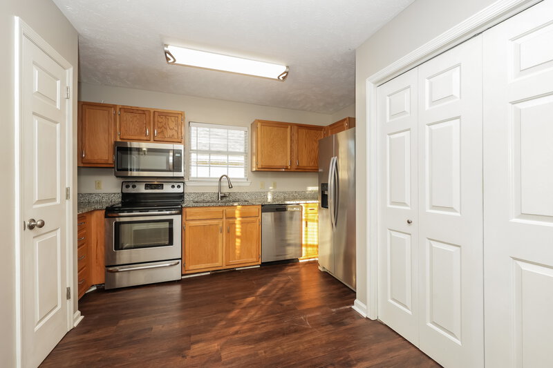 1,765/Mo, 3925 Calumet Dr Antioch, TN 37013 Kitchen View