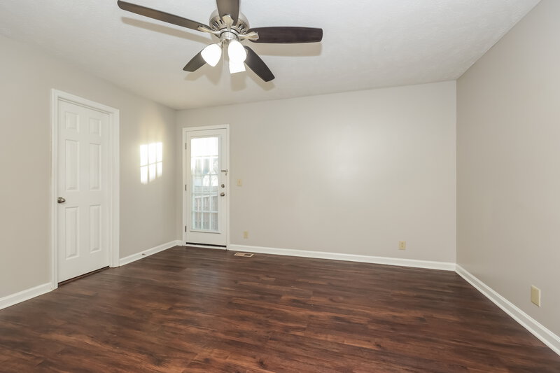 1,765/Mo, 3925 Calumet Dr Antioch, TN 37013 Main Bedroom View 2