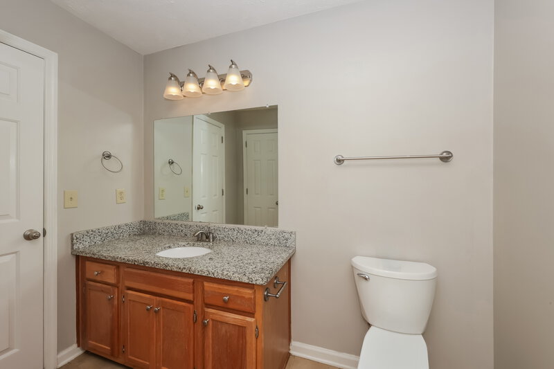 1,765/Mo, 3925 Calumet Dr Antioch, TN 37013 Bathroom View 2