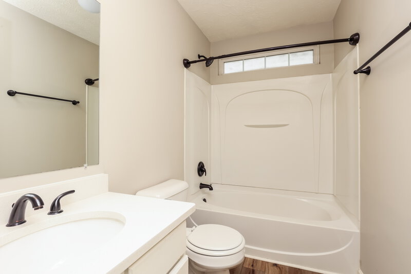 3,180/Mo, 6740 Ascot Dr Antioch, TN 37013 Bathroom View