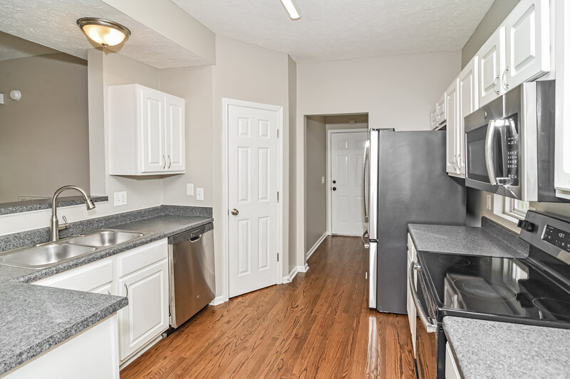 2,295/Mo, 1604 Zurich Dr Spring Hill, TN 37174 Kitchen View