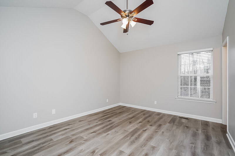 1,765/Mo, 110 Township Ct Hendersonville, TN 37075 Master Bedroom View 2