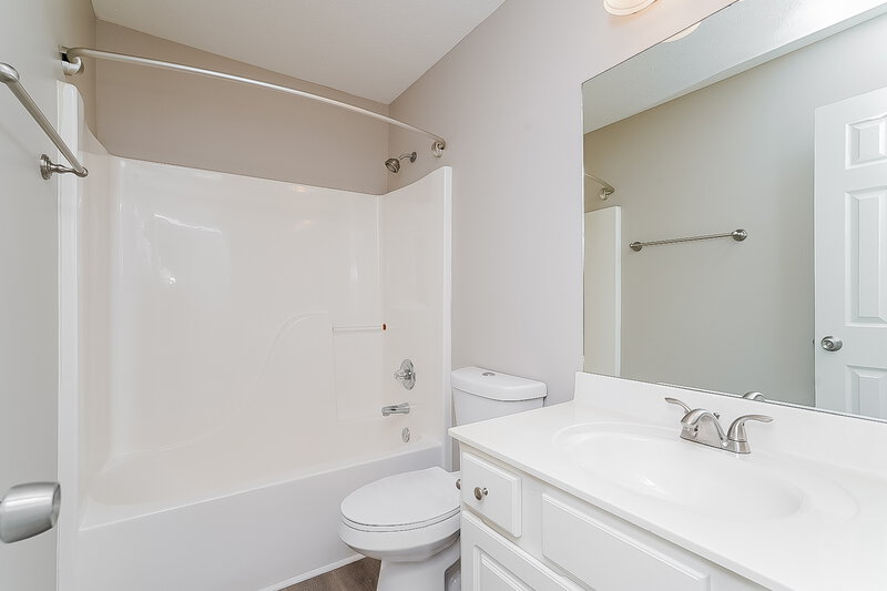 1,765/Mo, 110 Township Ct Hendersonville, TN 37075 Bathroom View