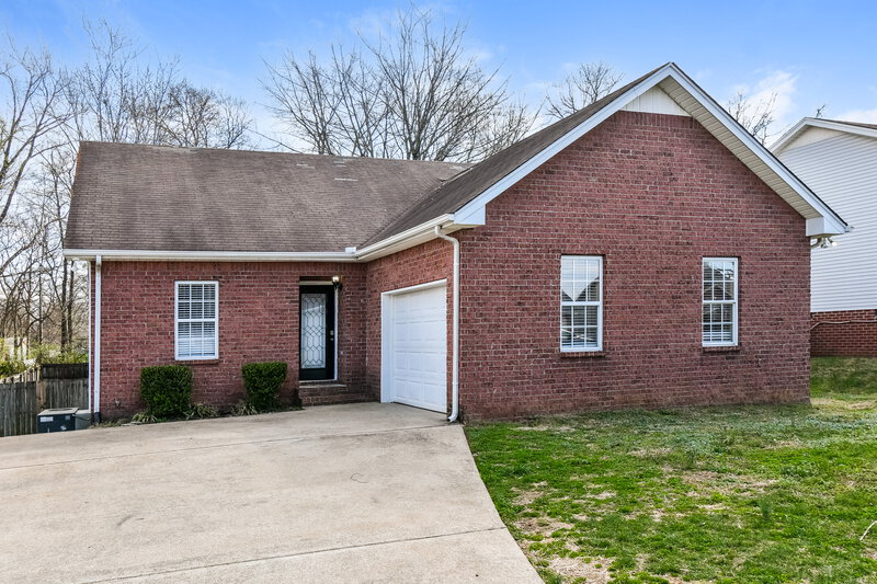 2,395/Mo, 1814 Lucille Ln Murfreesboro, TN 37129 Front View