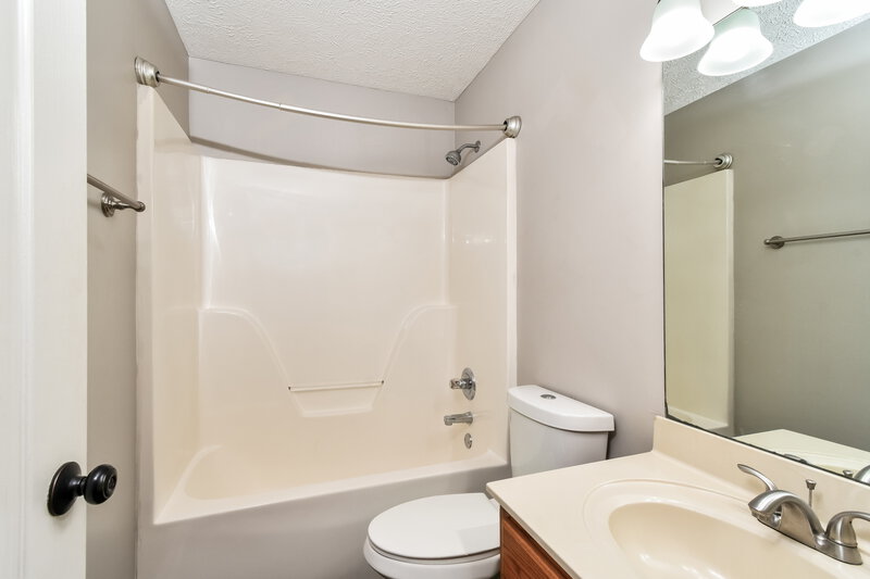 2,395/Mo, 1814 Lucille Ln Murfreesboro, TN 37129 Bathroom View