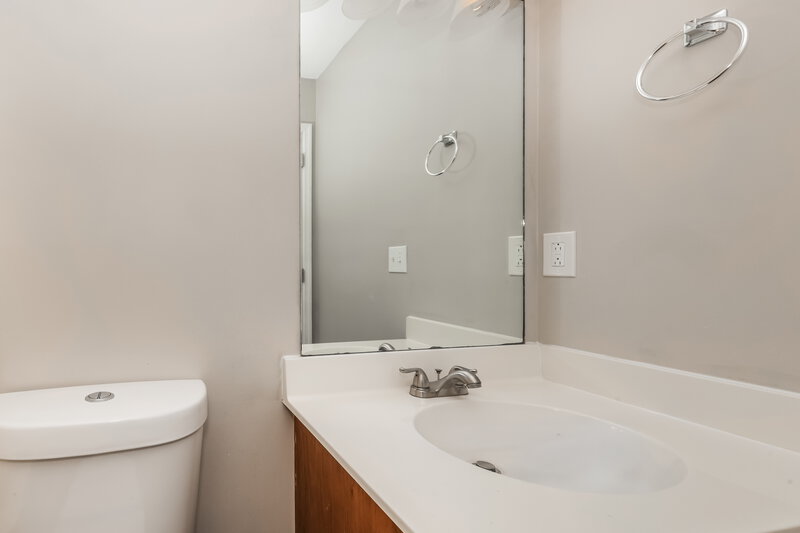 2,000/Mo, 1812 Tanner Ct Spring Hill, TN 37174 Bathroom View