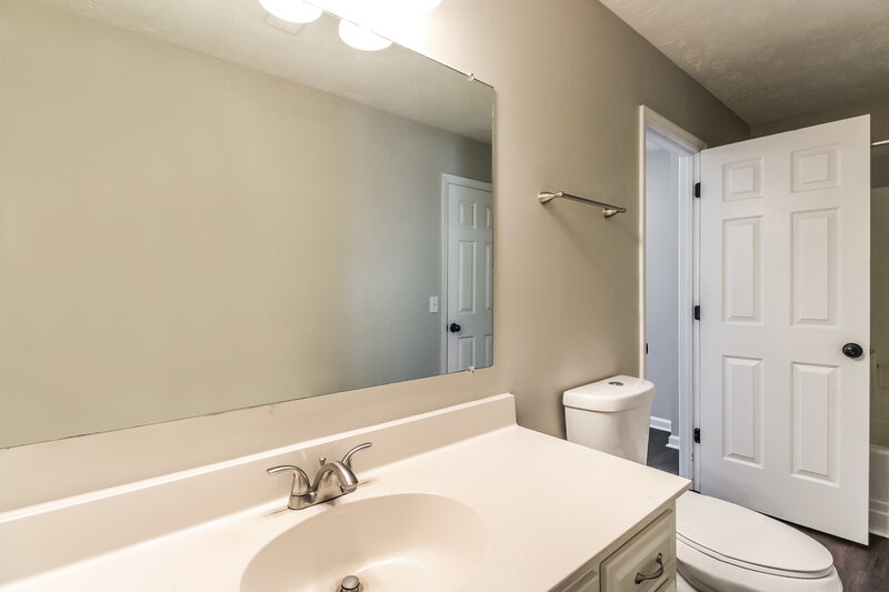 2,030/Mo, 903 Harpeth River Ct Murfreesboro, TN 37129 Bathroom View