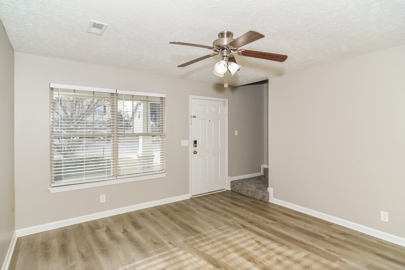 1,755/Mo, 1913 Warmingfield Dr Murfreesboro, TN 37127 Living Room View