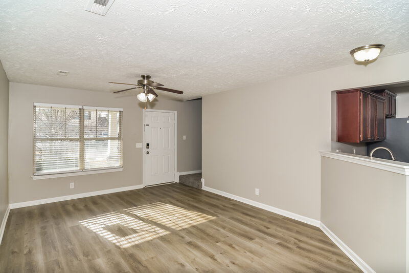 1,755/Mo, 1913 Warmingfield Dr Murfreesboro, TN 37127 Living Room View 2