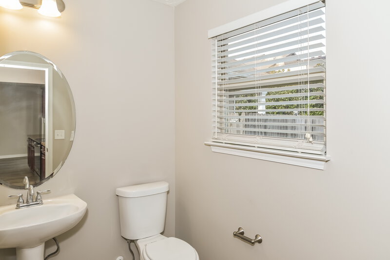 1,755/Mo, 1913 Warmingfield Dr Murfreesboro, TN 37127 Bathroom View 2