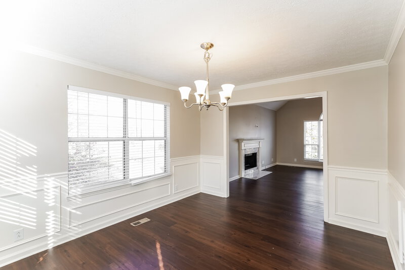 2,300/Mo, 1042 Cedar Creek Village Rd Mount Juliet, TN 37122 Dining Room View
