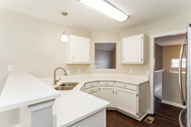 2,300/Mo, 1042 Cedar Creek Village Rd Mount Juliet, TN 37122 Kitchen View