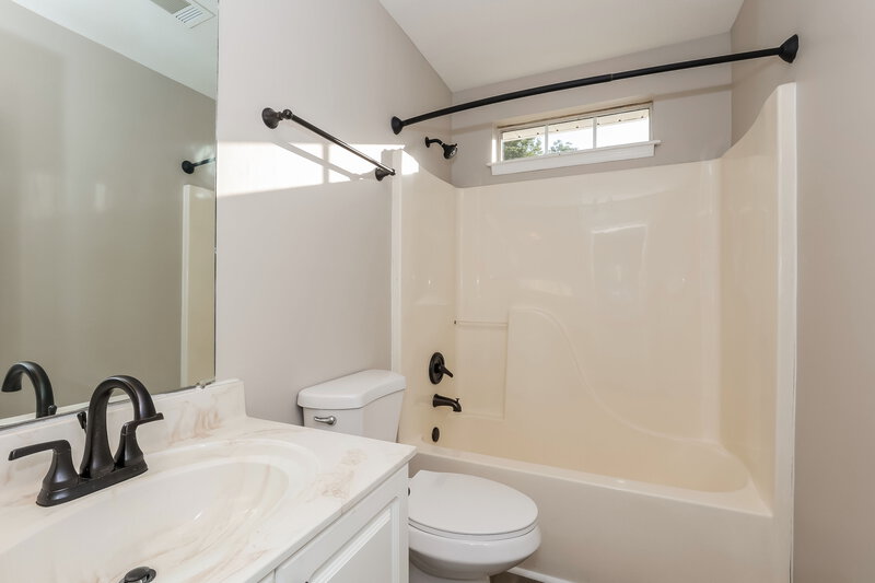 2,180/Mo, 3961 Pepperwood Dr Antioch, TN 37013 Bathroom View