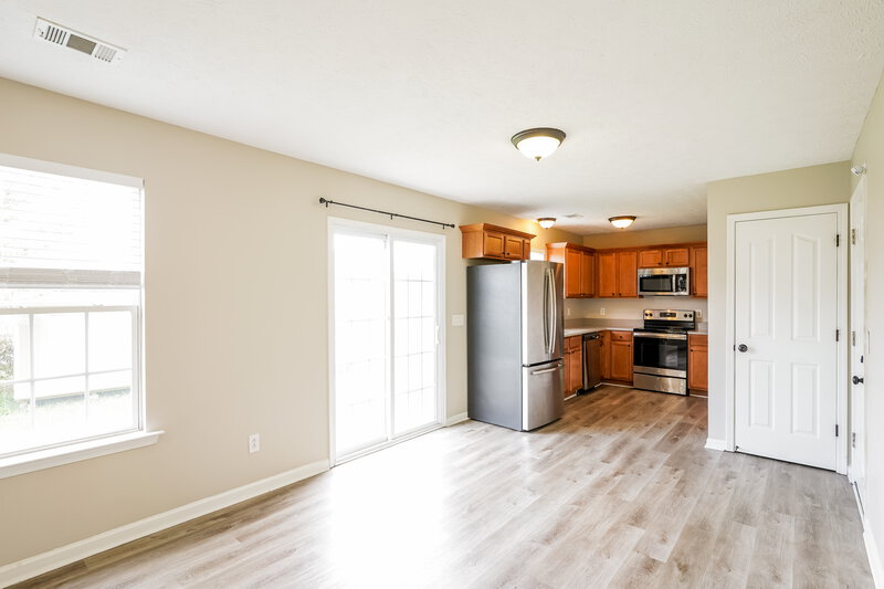 2,045/Mo, 1021 Tammy Sue Ln La Vergne, TN 37086 Dining Room View