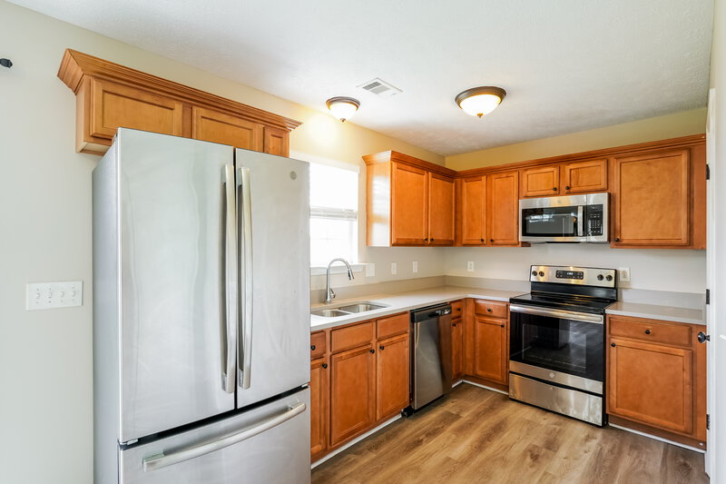 2,045/Mo, 1021 Tammy Sue Ln La Vergne, TN 37086 Kitchen View