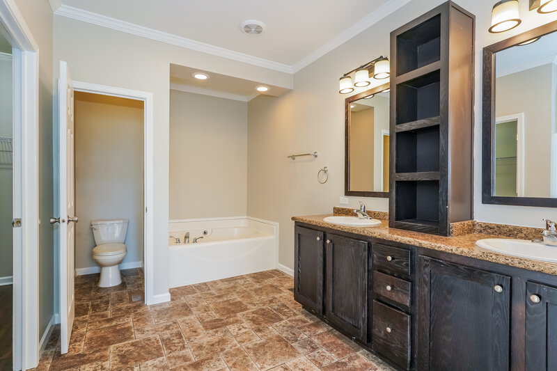 2,075/Mo, 1158 Wrights Mill Rd Spring Hill, TN 37174 Main Bathroom View