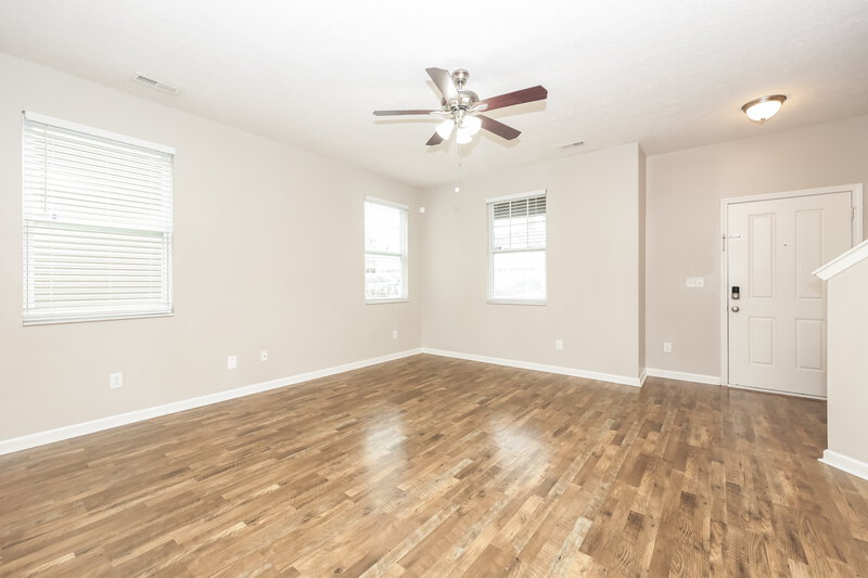 1,975/Mo, 1536 Rockglade Run Antioch, TN 37013 Living Room View