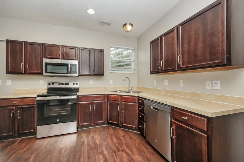 1,975/Mo, 1536 Rockglade Run Antioch, TN 37013 Kitchen View