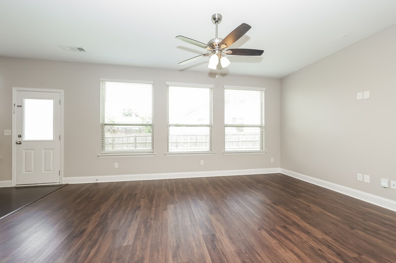 2,235/Mo, 1005 Keeneland Dr Spring Hill, TN 37174 Living Room View 2