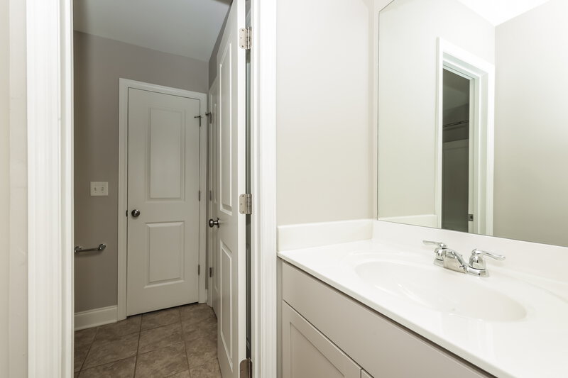 2,235/Mo, 1005 Keeneland Dr Spring Hill, TN 37174 Bathroom View 2