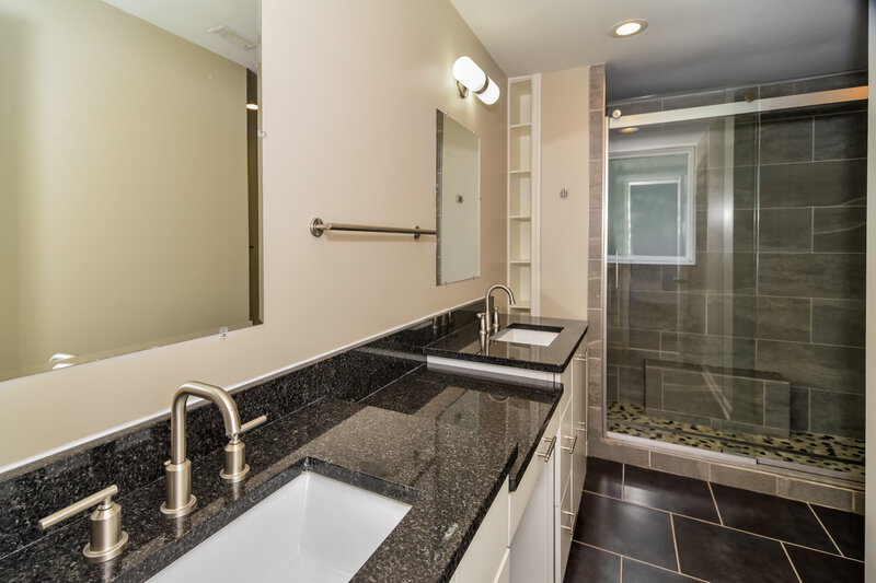 2,435/Mo, 4200 New Hope Meadow Rd Hermitage, TN 37076 Main Bathroom View