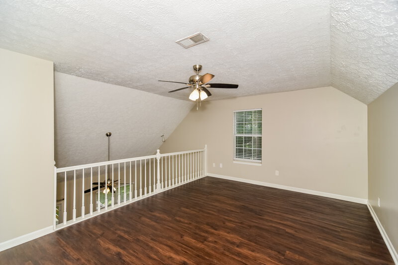2,435/Mo, 4200 New Hope Meadow Rd Hermitage, TN 37076 Loft View