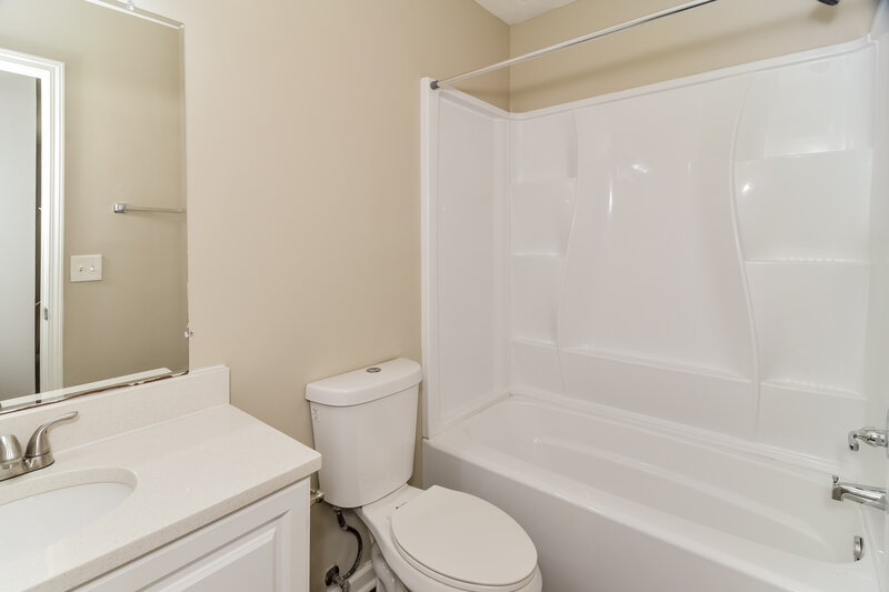2,435/Mo, 4200 New Hope Meadow Rd Hermitage, TN 37076 Bathroom View