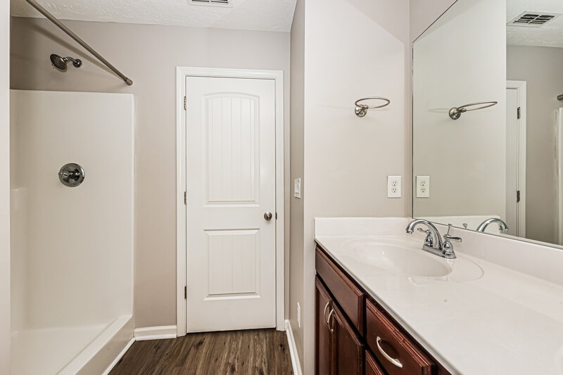 2,085/Mo, 1705 Porchrest Way Antioch, TN 37013 Main Bathroom View 2